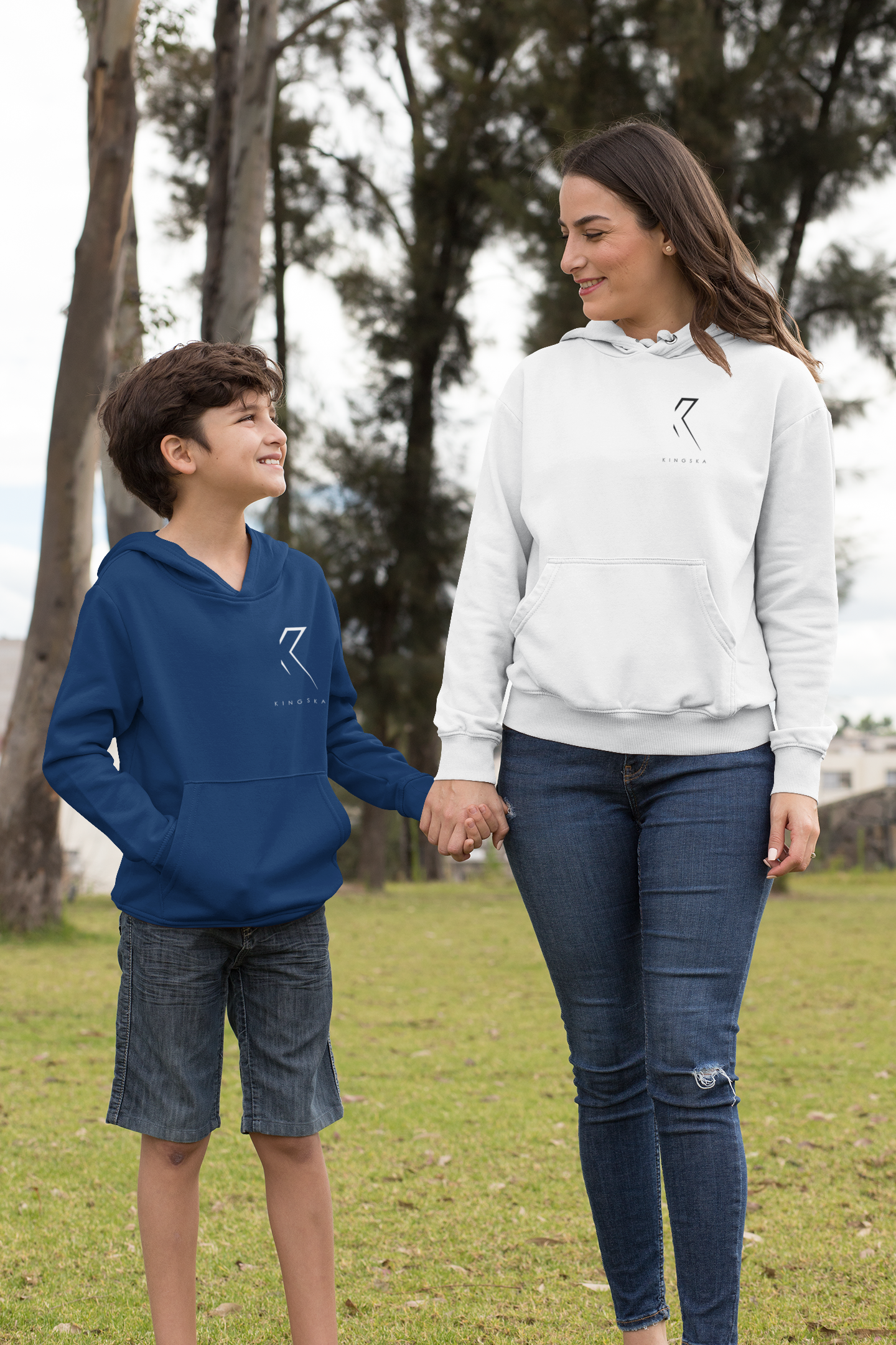 Bluza dziecięca granatowa małe logo Kingska 2