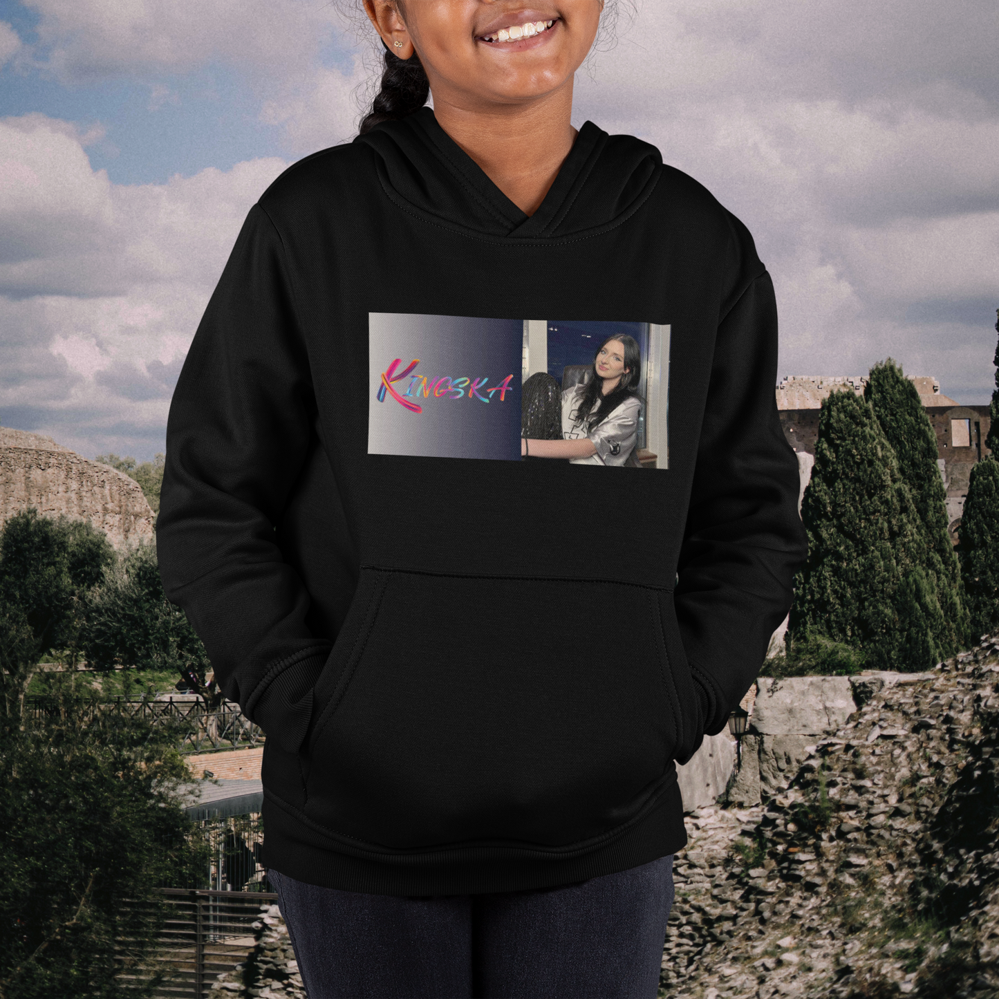 Bluza dziecięca czarna logo Kingska z foto