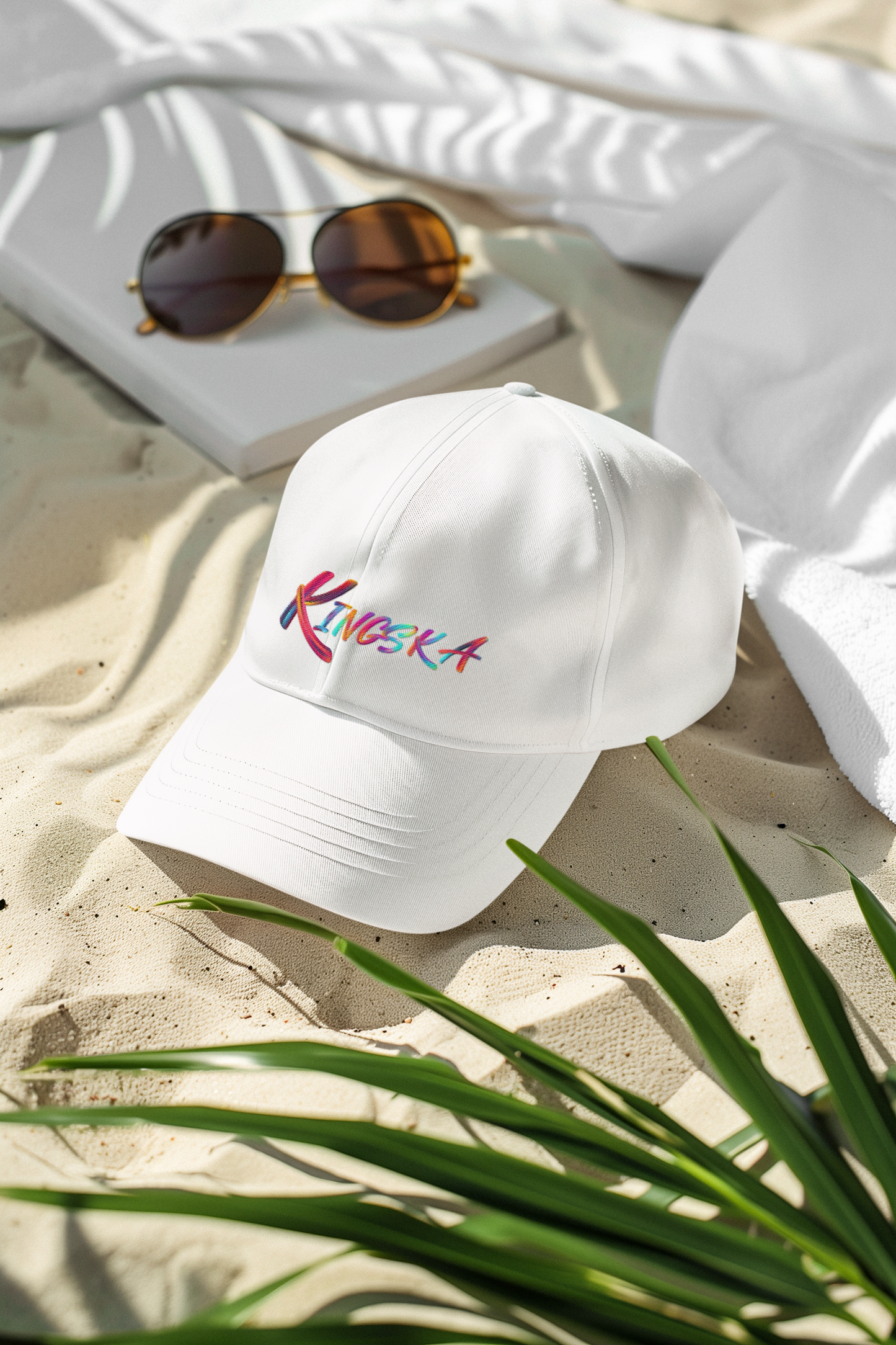 Czapka z daszkiem biała