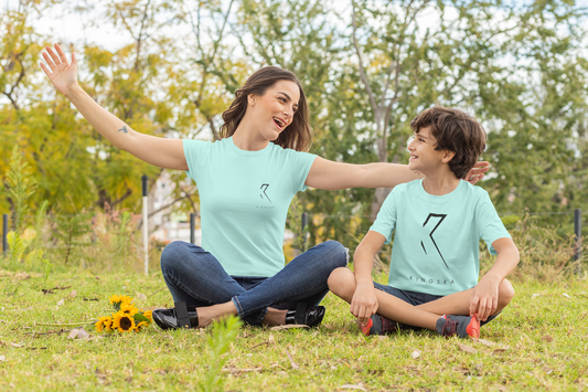 T-shirt miętowy małe logo Kingska 2